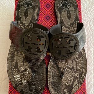 Tory Burch Louisa Flat